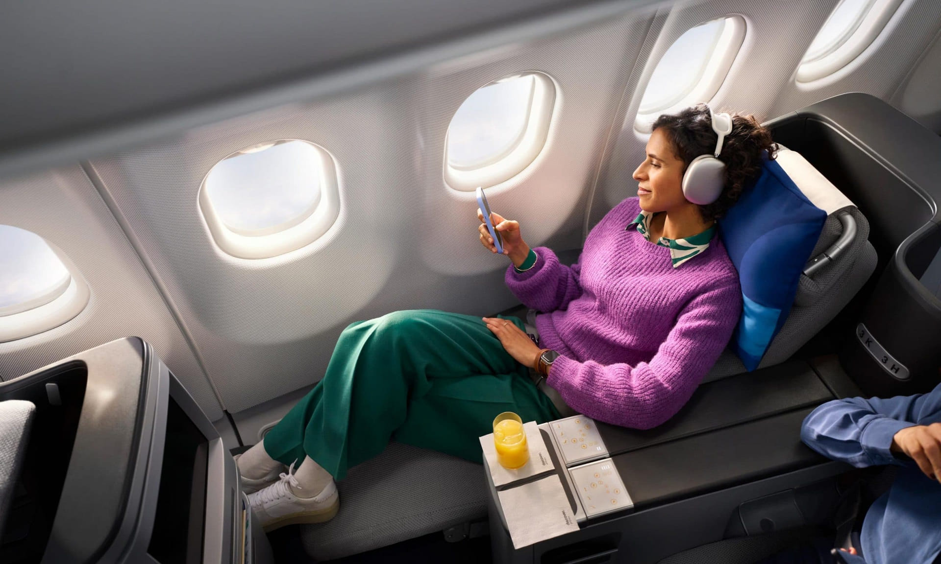 Discover Airlines A330 Business Class